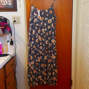 Daisy daze midi dress